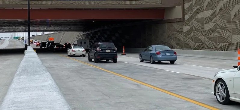 Image of Kellogg road in Wichita with a lot of traffic and narrow shoulder for pulling over safely if your car breaks down and you need a tow